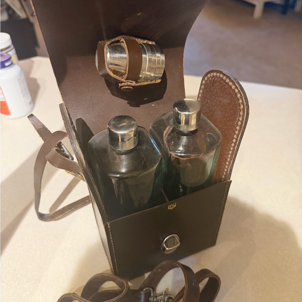 Vintage Brown Leather HOMA Travel Bar Set– 2 Glass Bottles + 4 Shot Cups – 1950s
